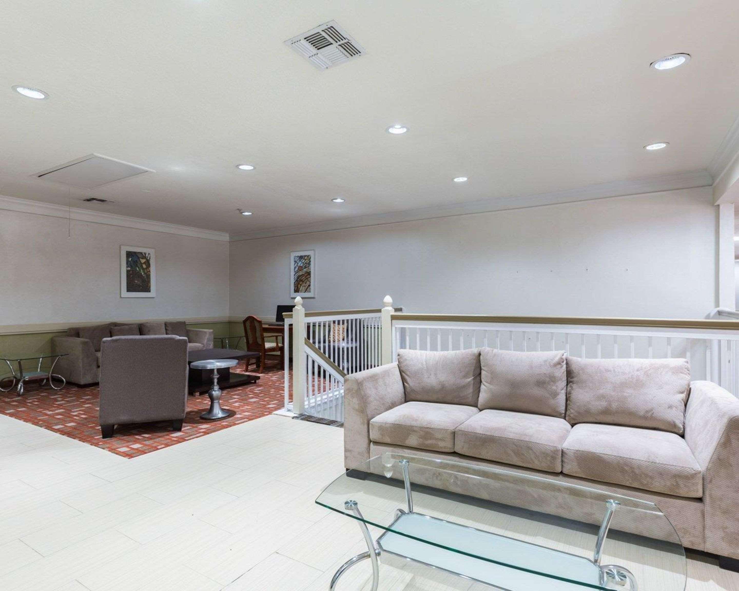Econo Lodge Inn&Suites East Houston Esterno foto