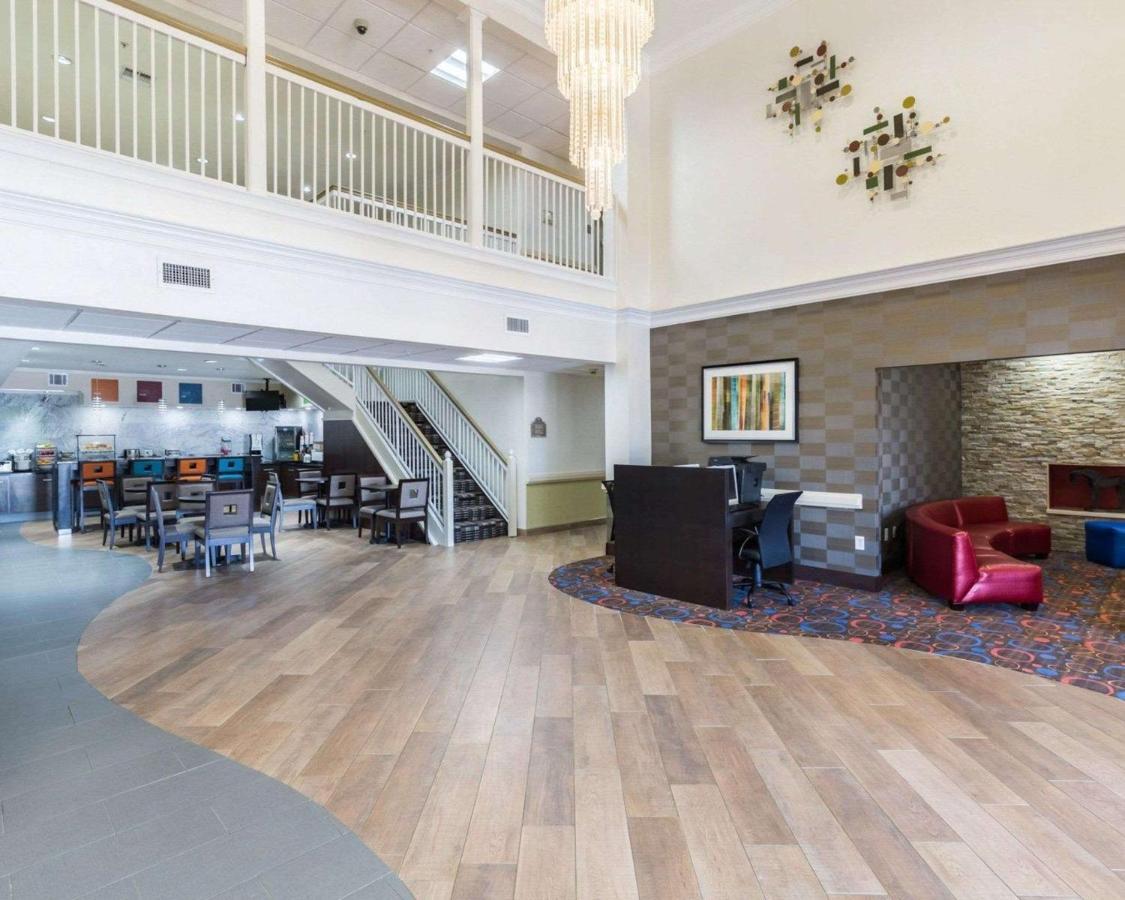 Econo Lodge Inn&Suites East Houston Esterno foto
