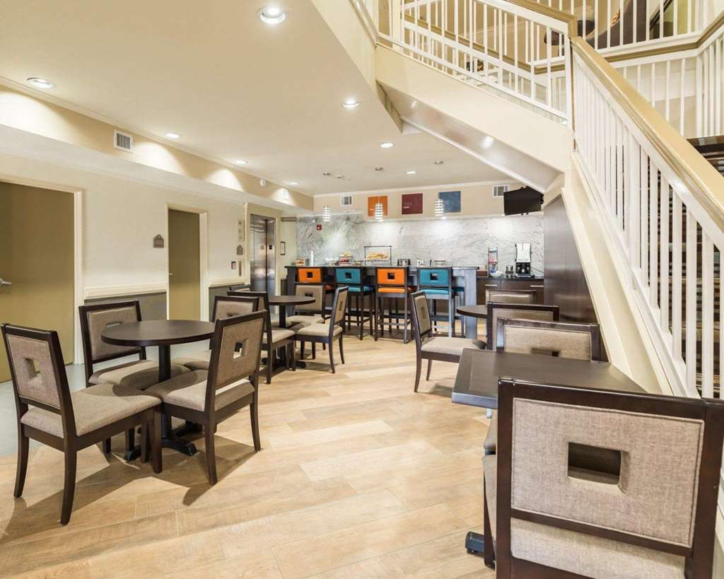 Econo Lodge Inn&Suites East Houston Ristorante foto